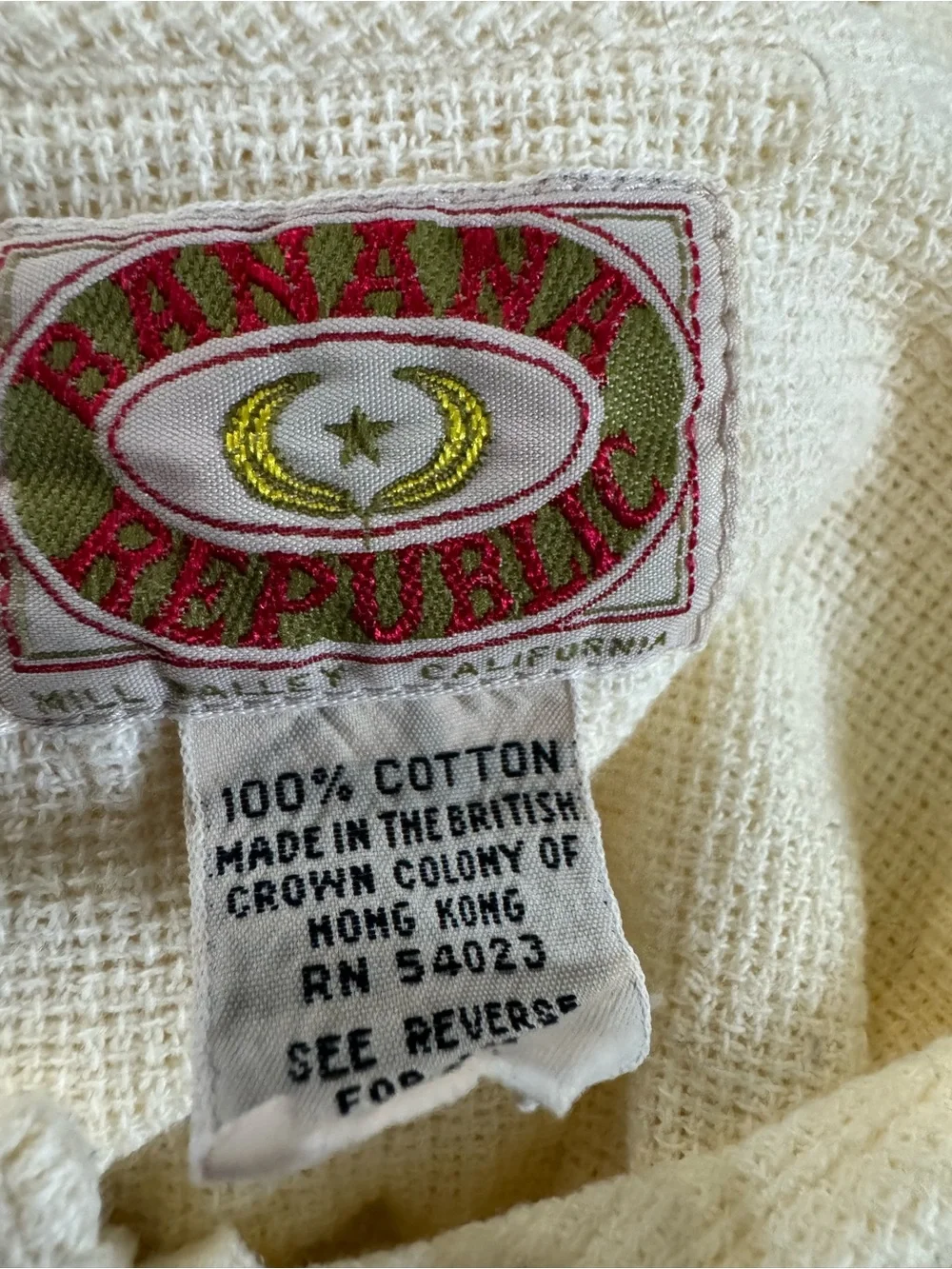 Vintage 1980’s Banana Republic Cream Short-Sleeve Henley Button-Down Shirt xl